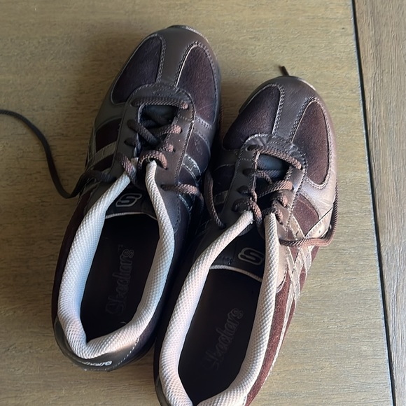 -SOLD- Skechers Brown Size 8.5 - Picture 4 of 4
